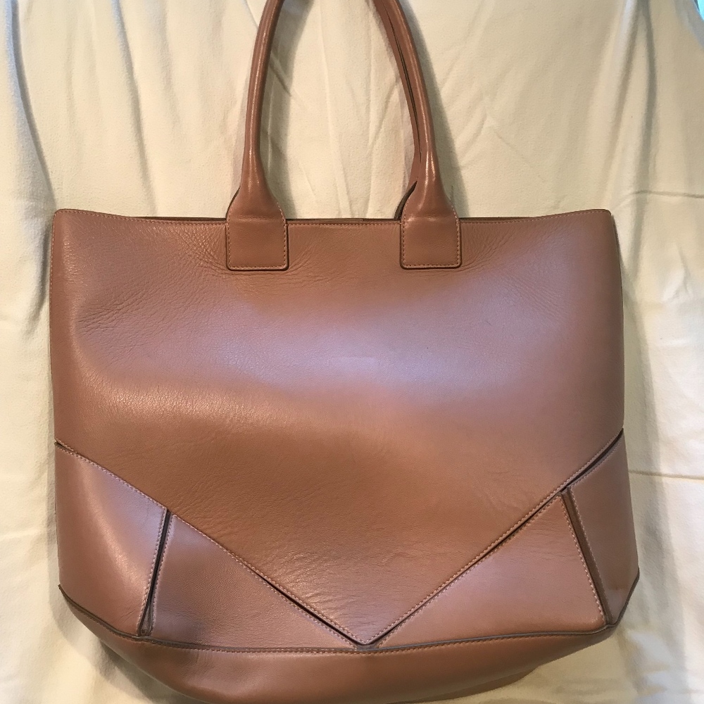 PALE PINK "Easy Medium Leather Tote Bag"